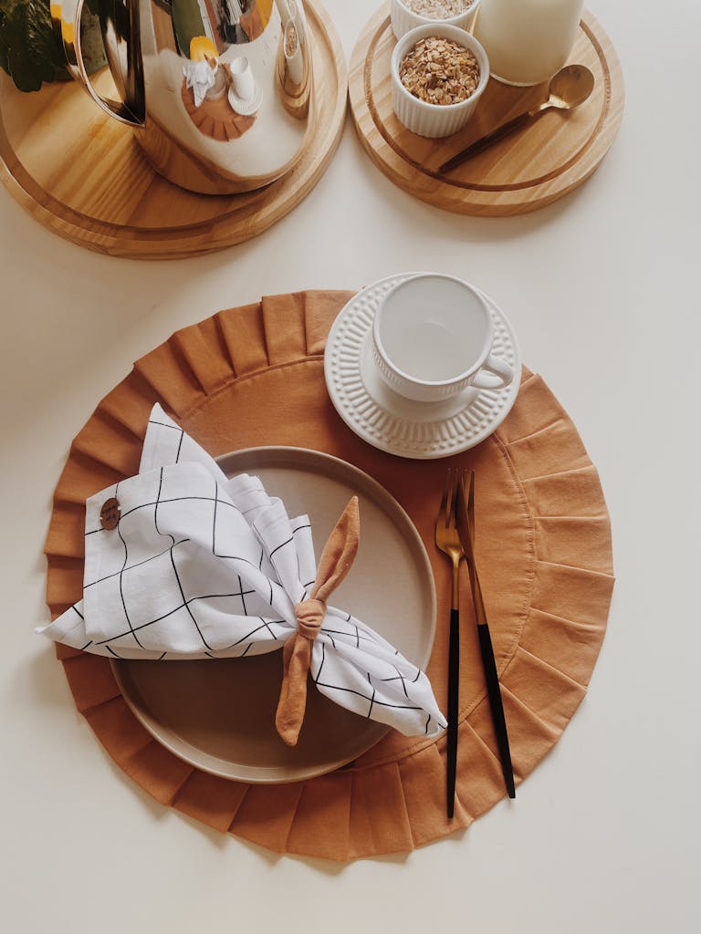 Verschillende stijlen servies en bestek